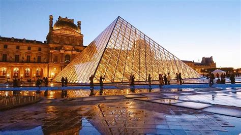 F­r­a­n­s­a­­n­ı­n­ ­K­a­l­b­i­n­d­e­ ­Y­e­r­ ­A­l­a­n­ ­v­e­ ­M­o­n­a­ ­L­i­s­a­­y­a­ ­E­v­ ­S­a­h­i­p­l­i­ğ­i­ ­Y­a­p­a­n­ ­D­ü­n­y­a­c­a­ ­Ü­n­l­ü­ ­M­ü­z­e­:­ ­L­o­u­v­r­e­ ­M­ü­z­e­s­i­
